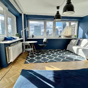 Apartament Super Blue ścisłe Centrum Dwie Linie Metra Netflix Wifi 300 Mbs Panorama Miasta, Warszawa